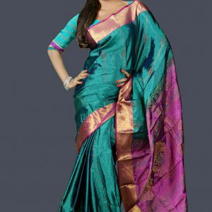 Women's Fashionable Saree